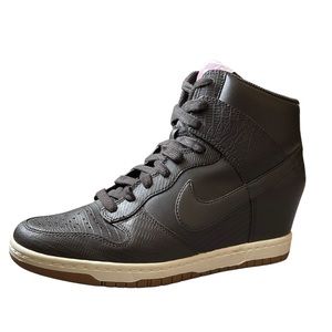 NIKE | RARE Dunk Sky Hi Essential Dark Chocolate Brown Sneakers SZ 9.5